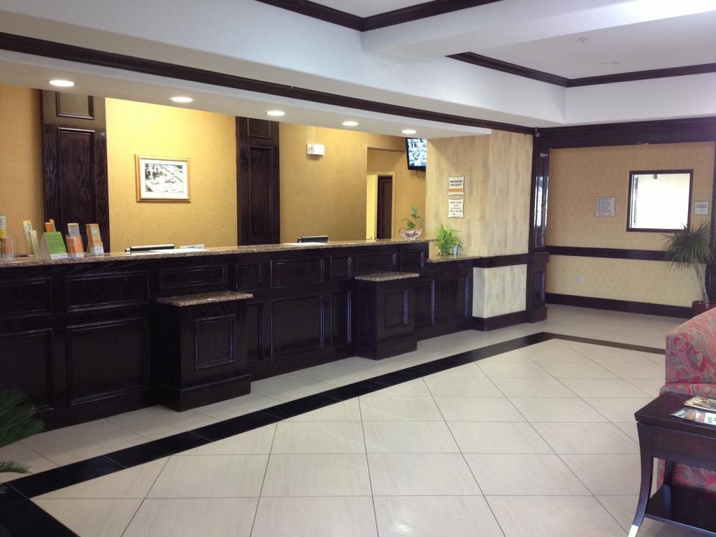 La Quinta Inn And Suites Joshua Zewnętrze zdjęcie
